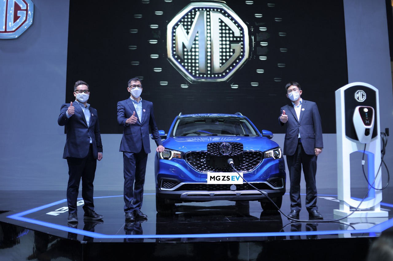 Perdana Hadir di Ajang IIMS, MG Curi Perhatian Dunia Otomotif Indonesia melalui MG ZS EV
