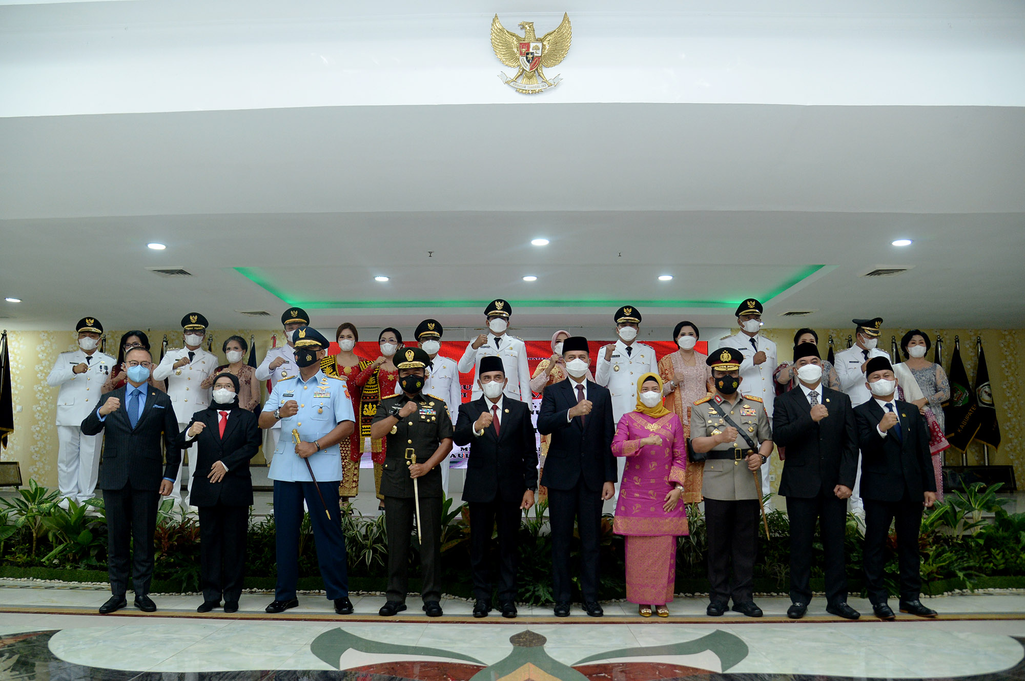 Lantik Delapan Kepala Daerah Hasil Pilkada Serentak, Ini Tiga Hal Agar Dijauhi Kata Gubernur Edy RahmayadiÂ 
