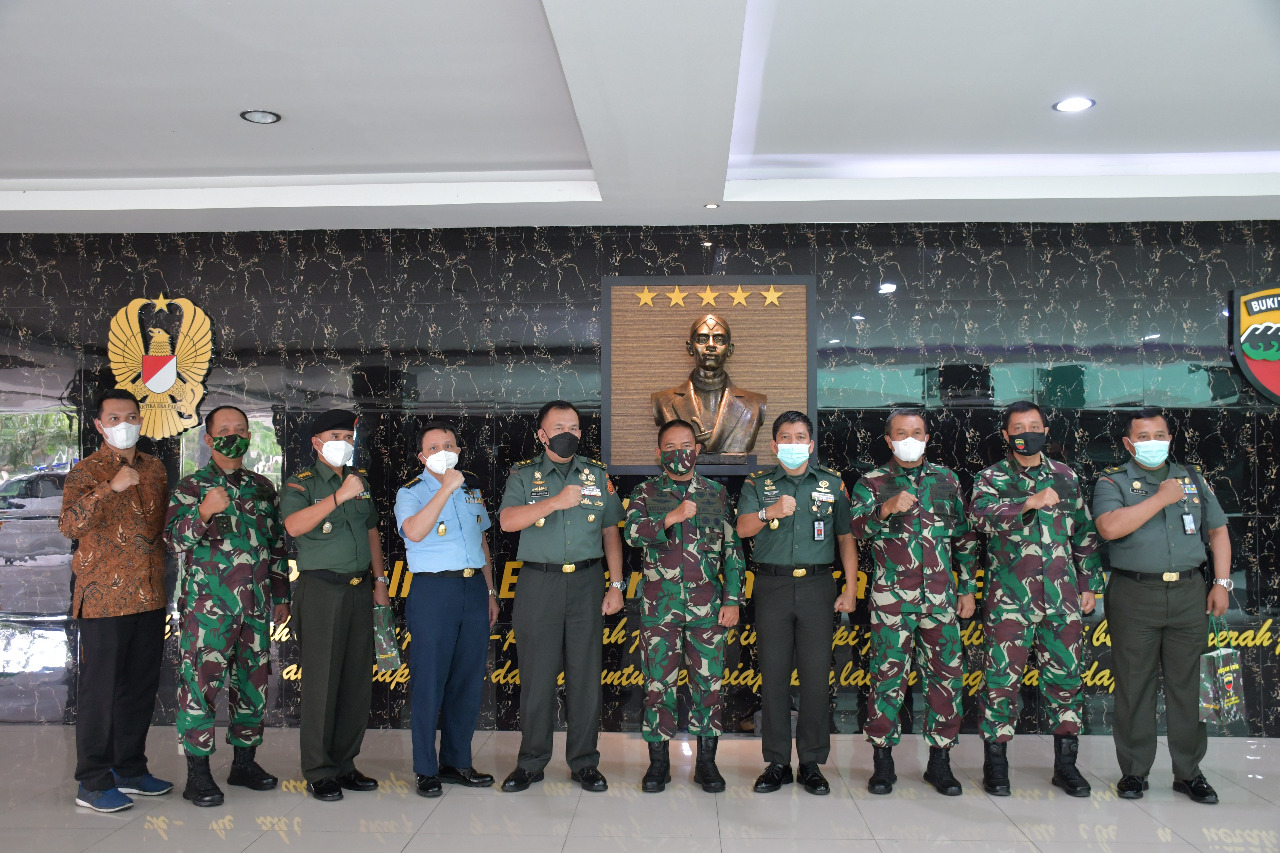 Pangdam I/BB Menerima Kunjungan Sahli Bid. Sosbud Sesjen Wantana