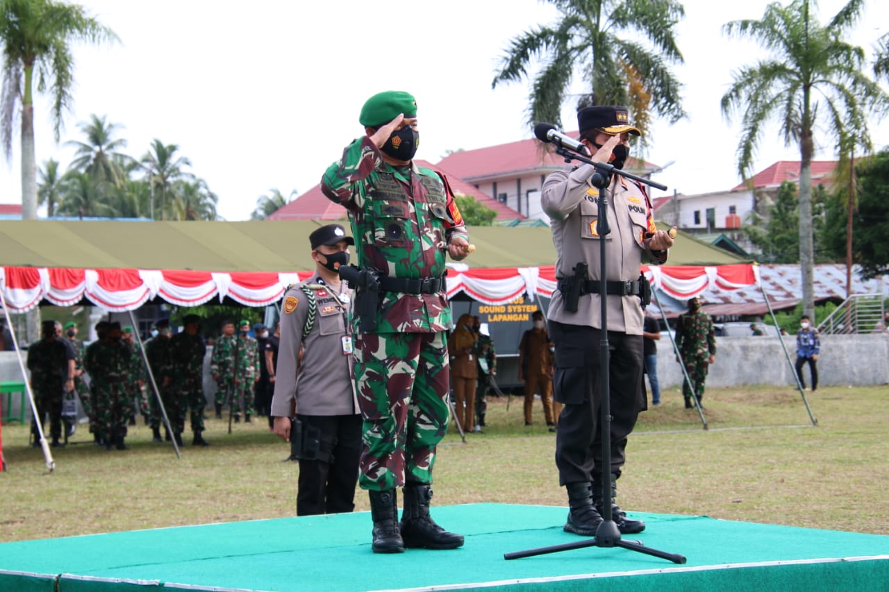 Pimpin Upacara Gelar Pasukan Kunker Wapres RI ke Sumbar, Pangdam I/BB dan Kapolda Sumbar Cek Kesiapan PengamananÂ  VVIP