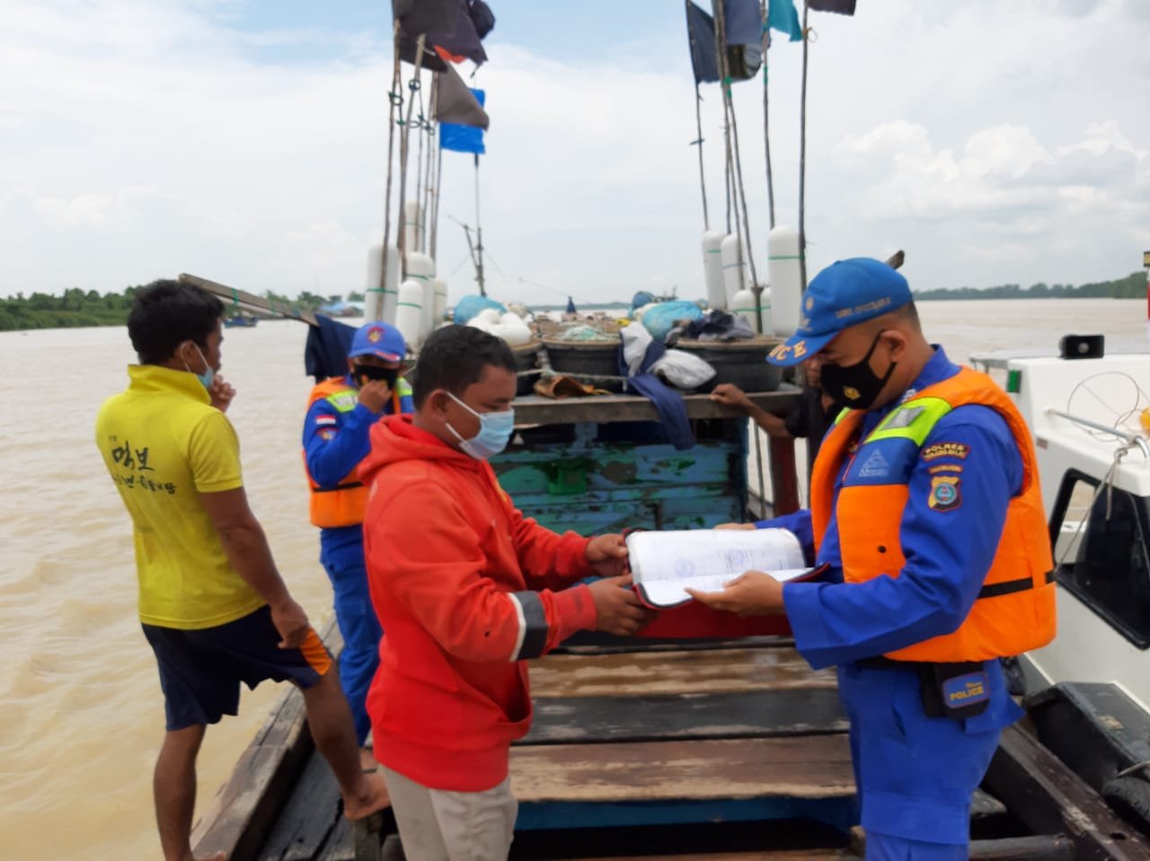 Team Regu IV Sat Polair Polres Tanjung Balai Patroli Perairan dan Polmas 1 x 12 Jam