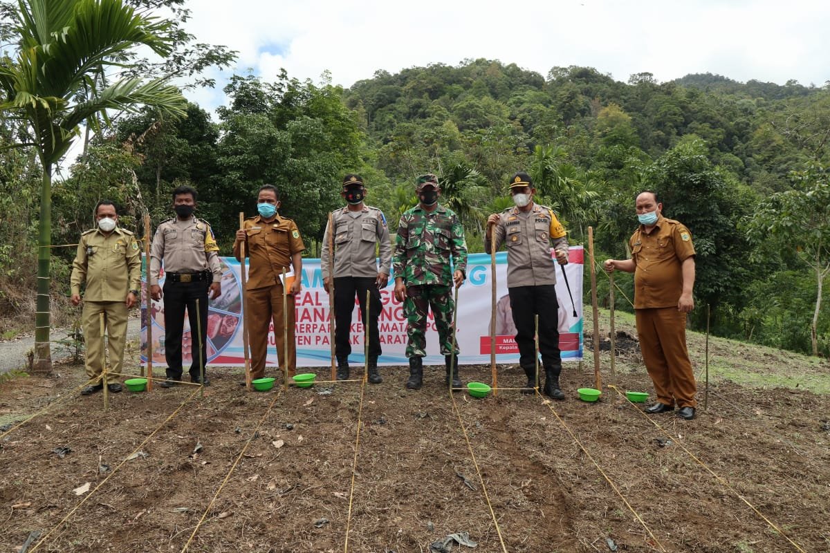 Bersama Forkopimda, Kapolres Pakpak Bharat Resmikan Desa Tangguh