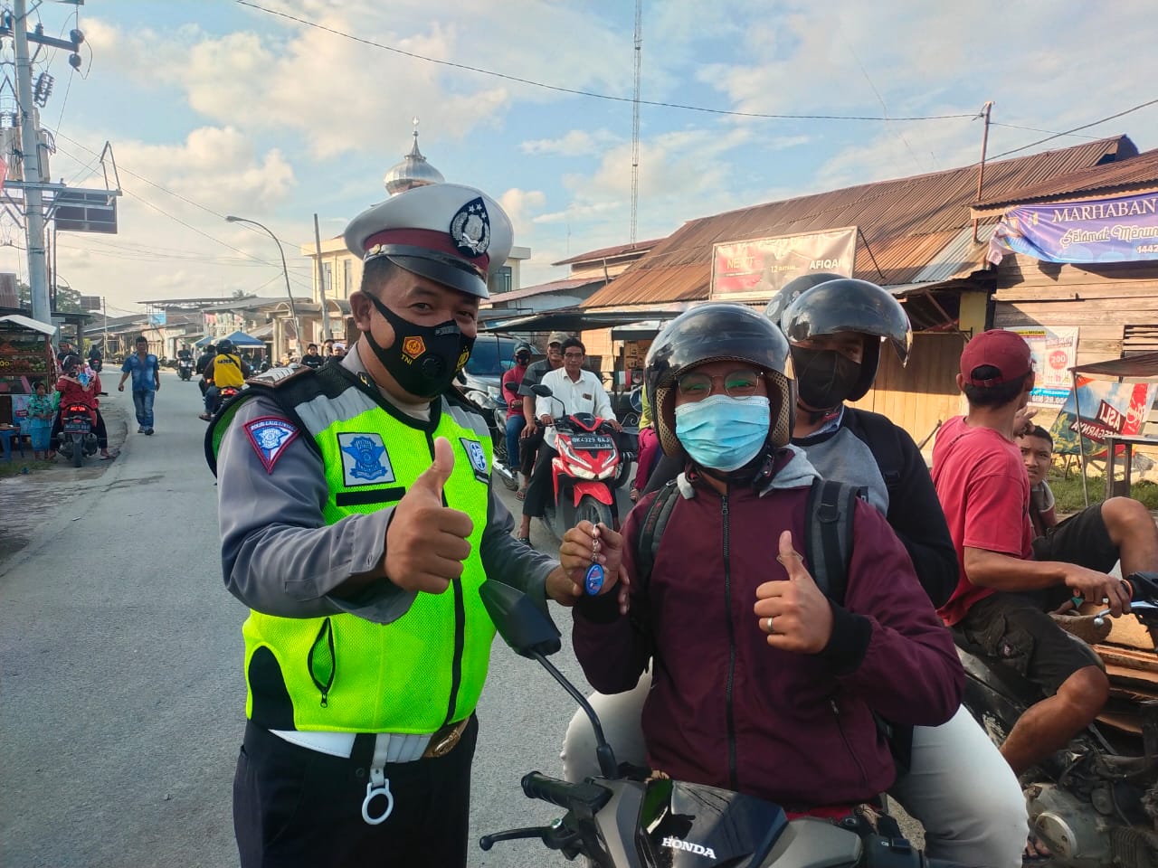 Ops Keselamatan Toba 2021, Sat Lantas Polres Tanjung Balai Beri Reward Kepada Pengendara