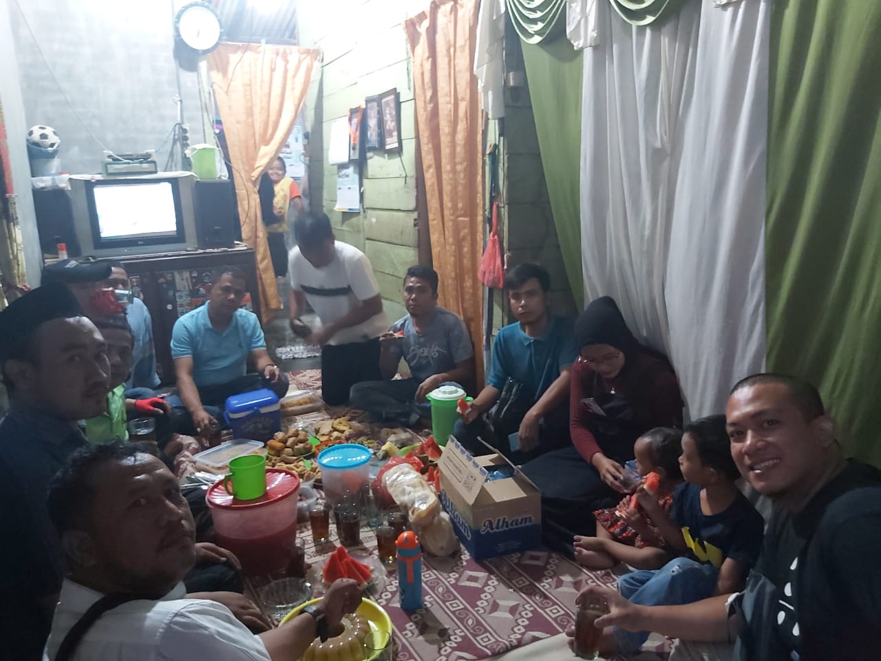 Jalin Silaturahmi, Ketua Pewarta Polrestabes Medan Bersama Pengurus Bukber di Rumah Sekjen Pewarta