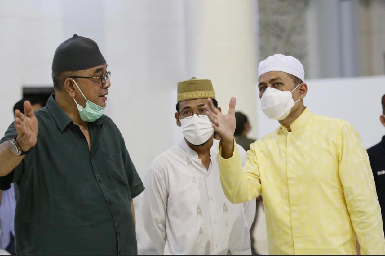 Sholat Tarawih Berjamaah, Wagubsu : Mari Kita Doakan Agar Pembangunan Mesjid Agung Cepat Selesai