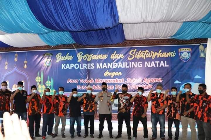 MPC PP Madina Bukber dengan Kapolres