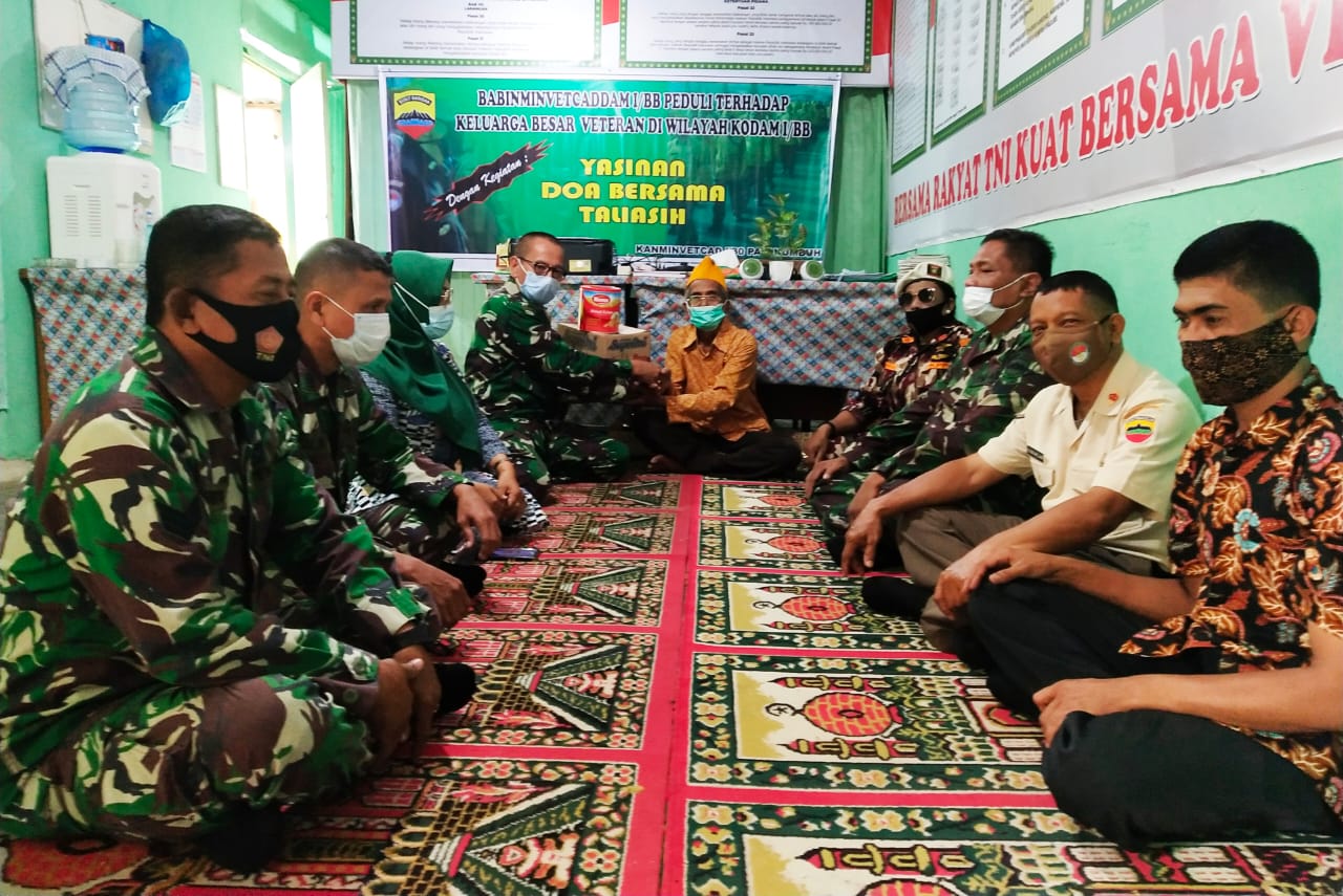 Veteran Ucapkan Terima Kasih Kepada Kababinminvetcaddam I/Bb Kolonel Inf Arie Tri Hedhianto