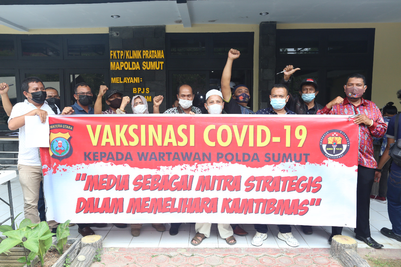 Puluhan Wartawan Unit Polda Sumut Ikuti Suntikan Vaksin Kekebalan Covid-19