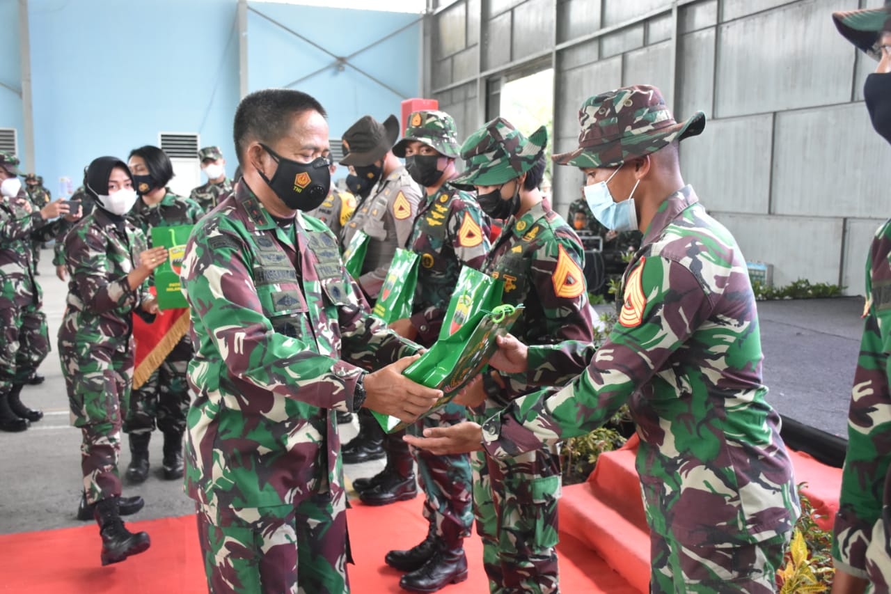 Hadiri Pembekalan Akhir Siswa Latsitardanus XLI/2021, Pangdam I/BB : Tumbuhkan Jiwa Kejuangan Cinta Tanah Air