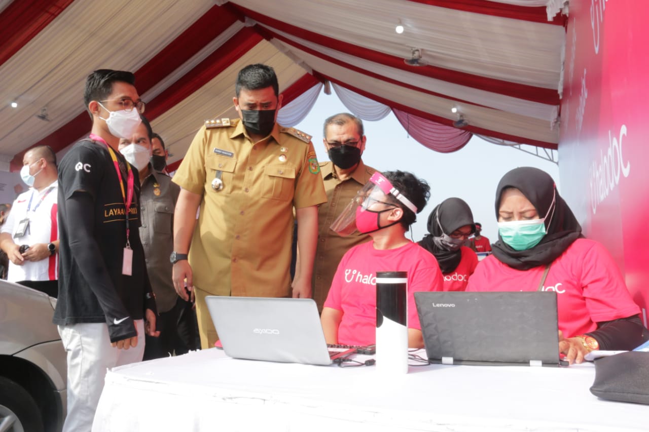 Wali Kota Medan Tinjau Simulasi Pelaksanaan Vaksinasi Drive ThruÂ 