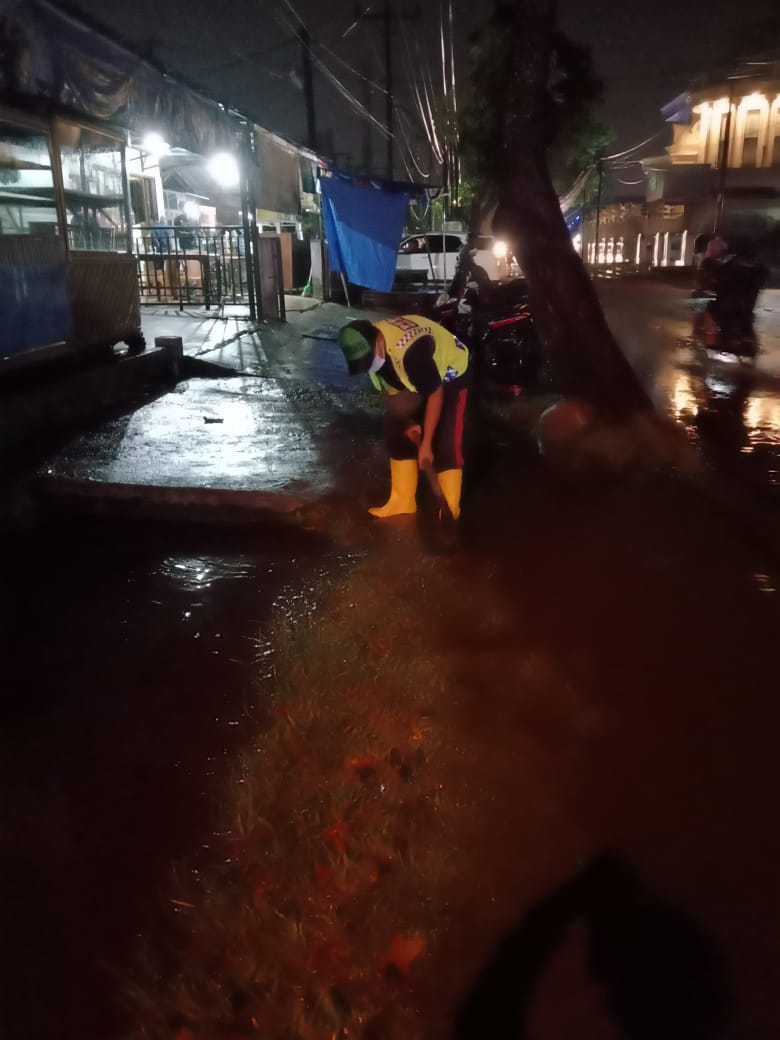 Warga Senang Banjir Cepat Bergerak Surut