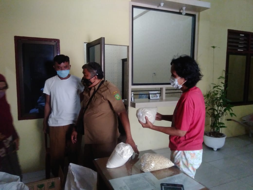 Kelurahan Kota Matsum II Jual Sembako Murah