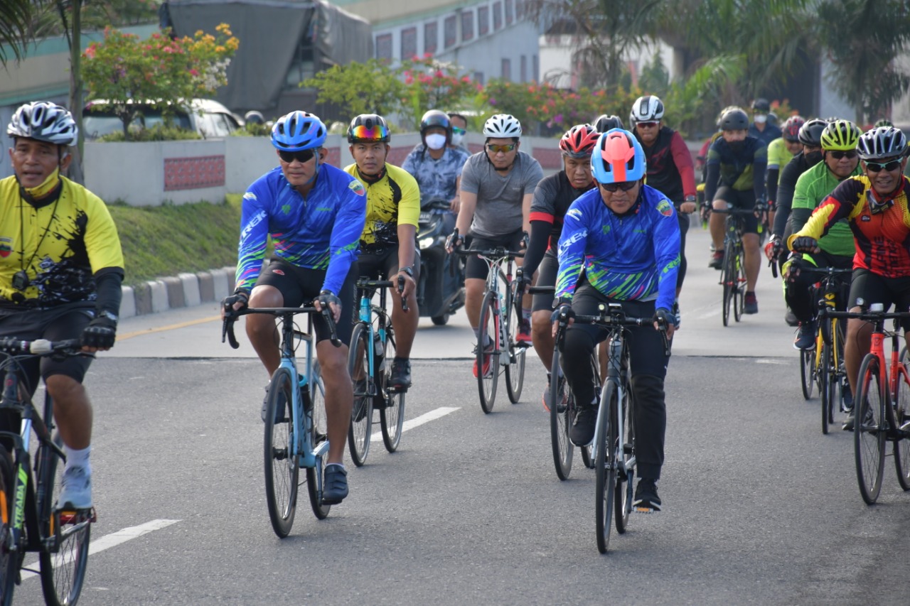 Tingkatkan imunitas dan Jalin sinergitas  Pangdam I/BB Gowes Bersama Pimpinan Bank BRI.
