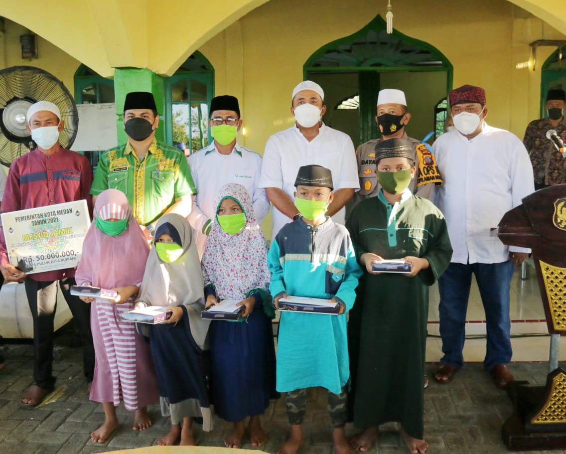 Wakil Wali Kota Medan Sampaikan Program Pemko Medan Melalui Safari Ramadhan