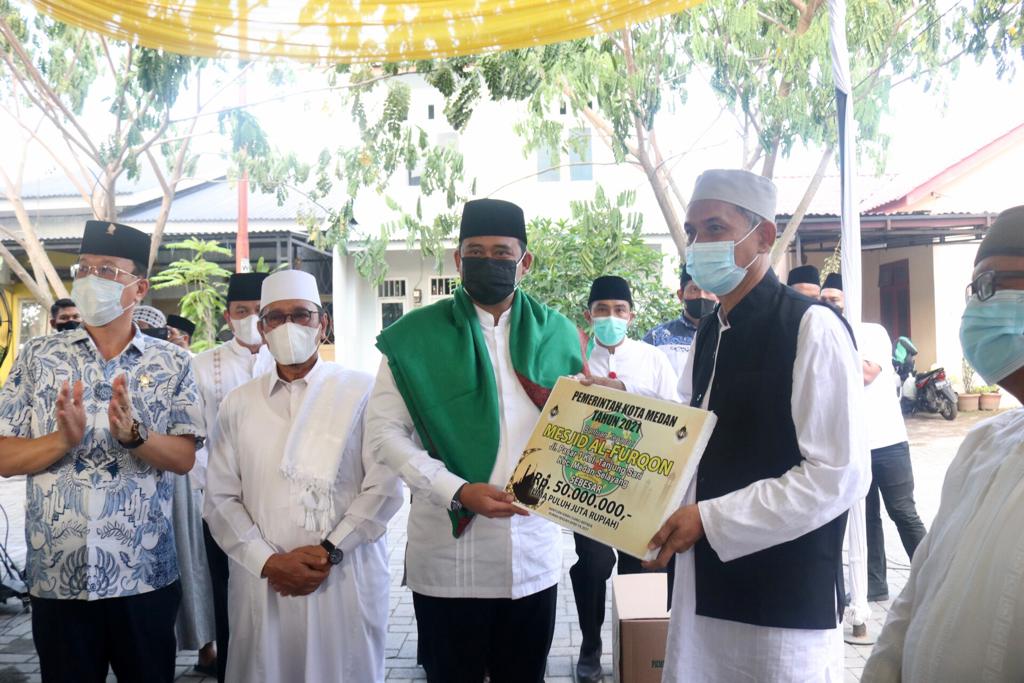Safari Ramadan ke Masjid Al Furqon Medan Selayang, Wali Kota Ajak Jamaah dan Alim Ulama Dukung Program Masjid Mandiri