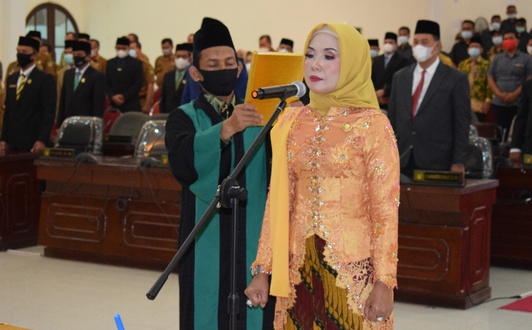 Sribana Perangin Angin Resmi Dilantik Jadi Ketua DPRD Langkat