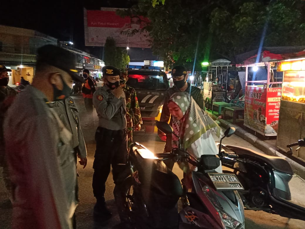 Patroli Gabungan Pemko Tanjung Balai dan TNI-Polri Himbau Masyarakat Tetap Mematuhi Prokes