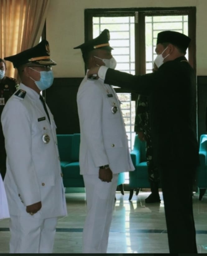 Bupati pakpak Bharat Franc Bernhad Tumanggor Laksanakan Pengukuhan Ratusan Pejabat Pakpak Bharat
