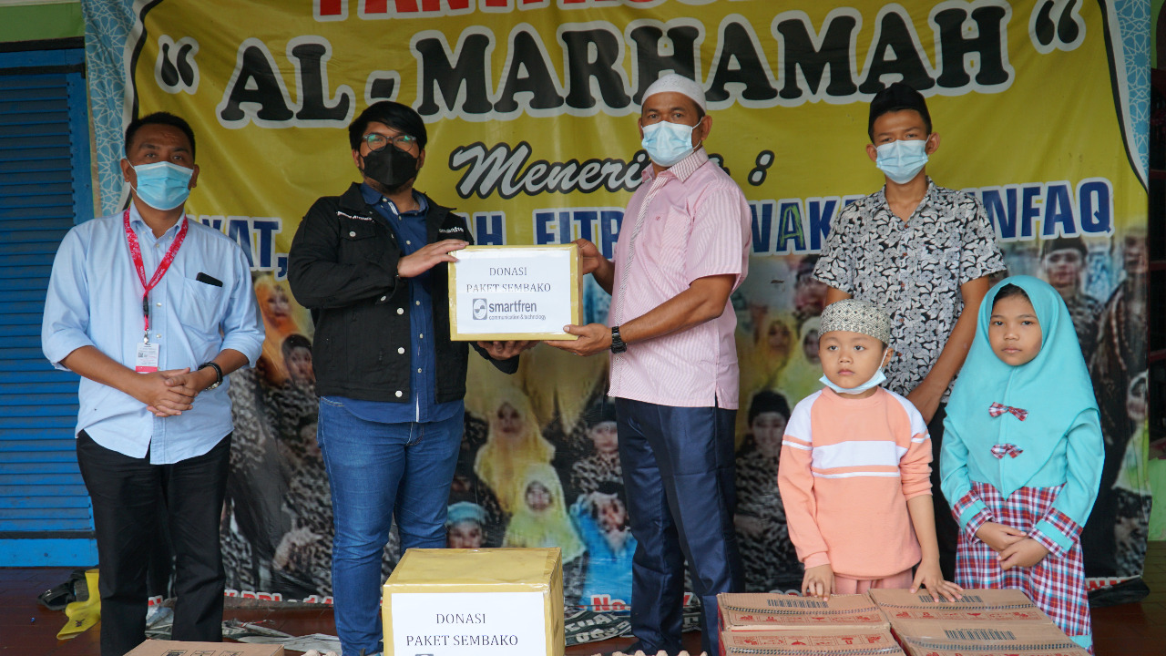 Smartfren Berbagi Kebaikan dan Kebahagian Bersama Anak-anak Panti Asuhan Al- Marhamah