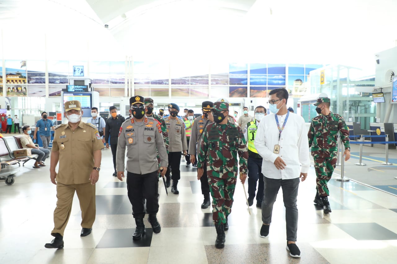 Kapoldasu dan Pangdam I/BB Tinjau Bandara Kualanamu Perketat Prokes
