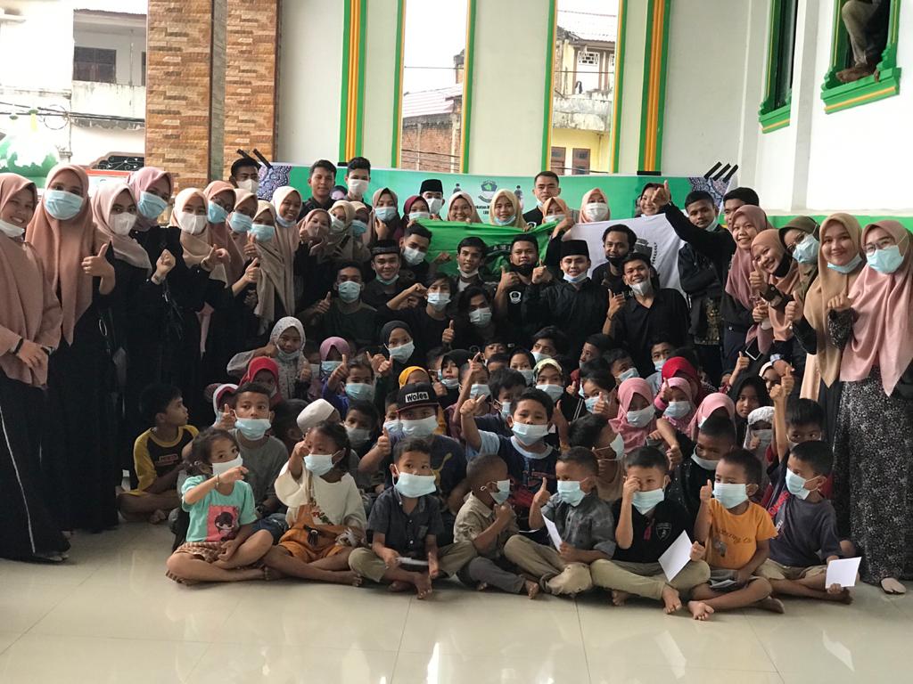 Pemuda Perantauan Padang Lawas Santuni 82 Anak Yatim Piatu