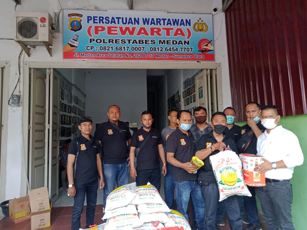 Sambut Idulfitri, Pewarta Polrestabes Medan Bagikan Paket Lebaran kepada Jurnalis