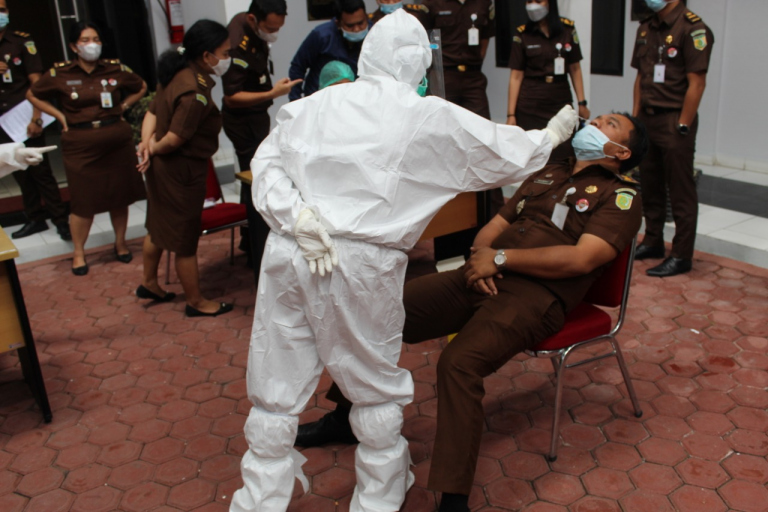 Kejari Kabanjahe Lakukan Tes Antigen, Seluruh Pegawai Negatif