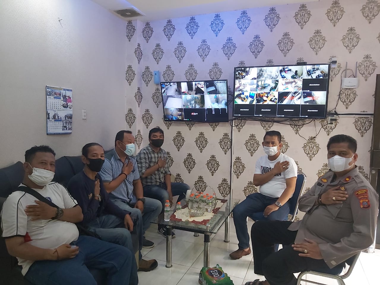 Ketua Pewarta Gelar Halal Bihalal Lebaran dengan Kapolsek Medan Area Kompol Faidir Chaniago