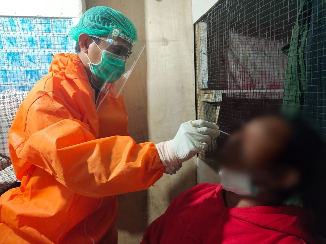 Petugas Gabungan Pos Sekat Polres Pakpak Bharat Kembali Temukan Masyarakat Positif Covid-19