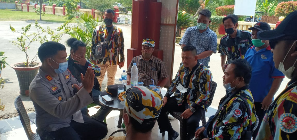 Penyebaran Covid-19 Meningkat, DPC PKN Dli Serdang Bagikan Seribu Masker, Tumpal Sijabat: Kita Dukung Program Pemerintah