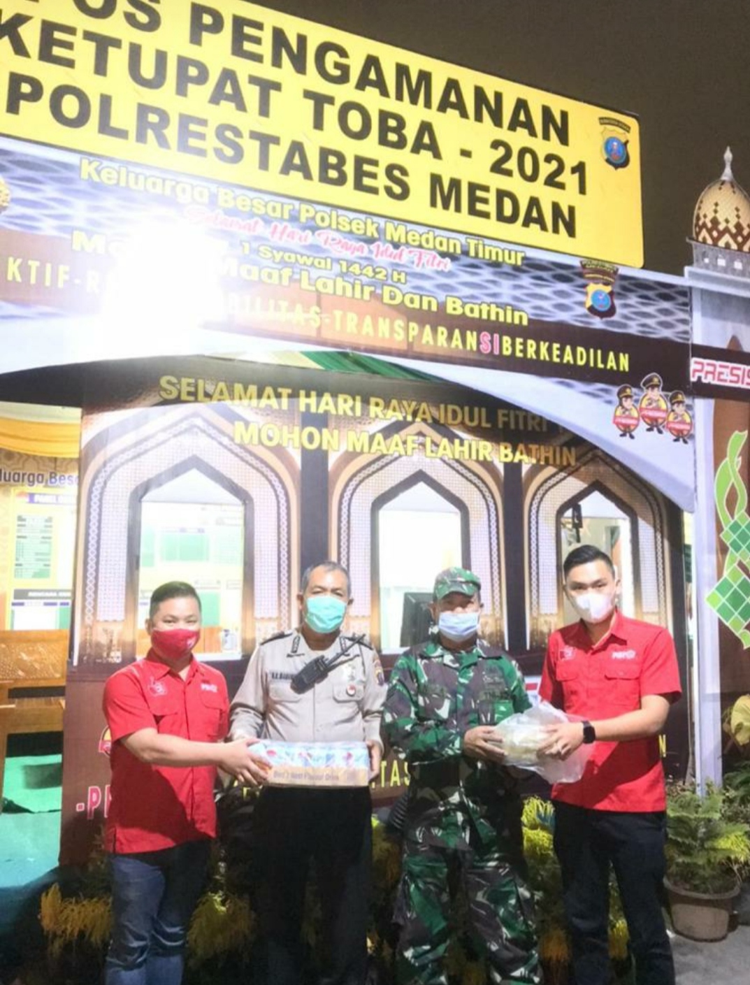 Giat Sambang PSI Sumut Ke Pos Pengamanan Ketupat Toba 2021 Salurkan Bingkisan