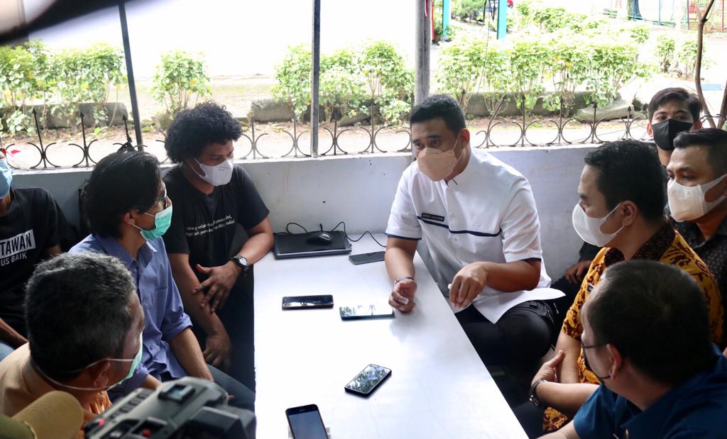 Ada Apa? Wali Kota BobbyÂ  ke Warkop Jurnalis