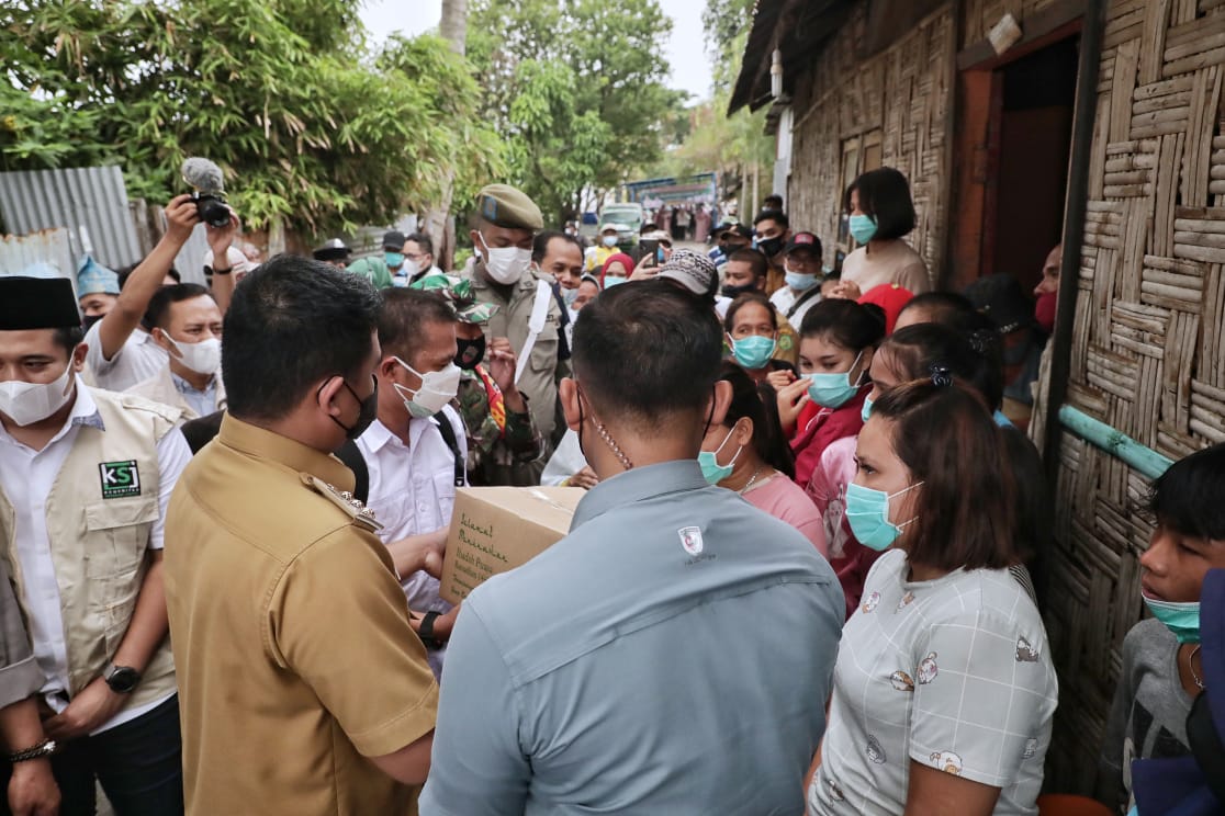 Serahkan Kunci Rumah Baru Korban Kebakaran, Wali Kota Medan Berterima Kasih dan Apresiasi KSJ