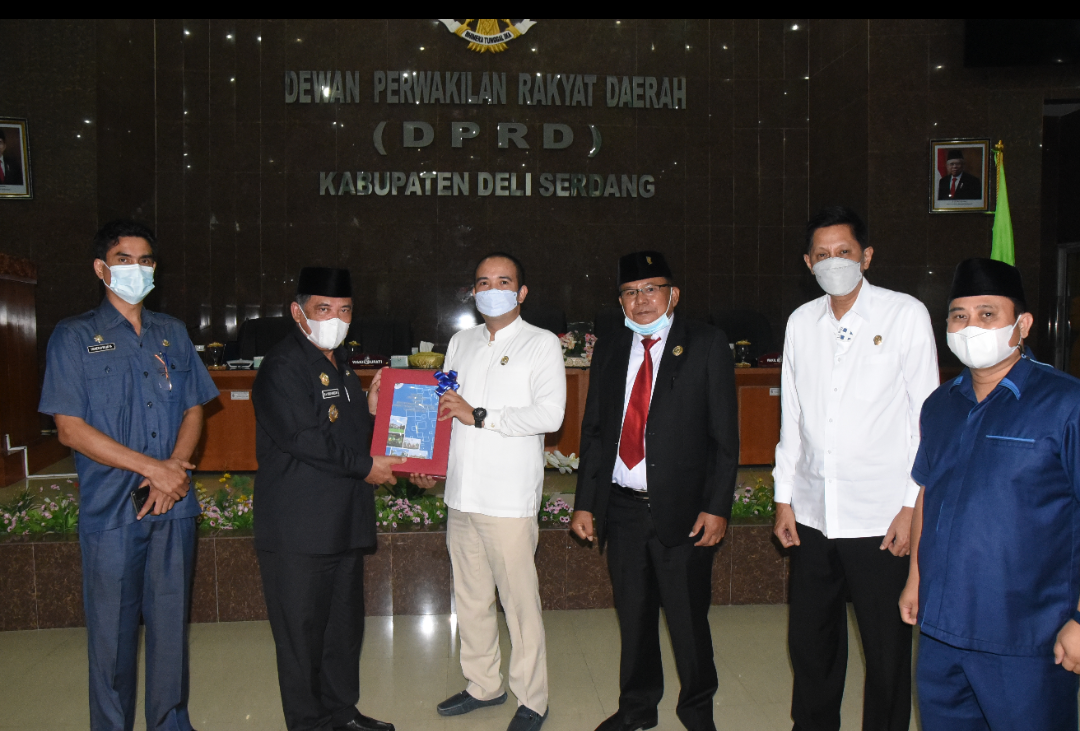 Wakil Bupati Sampaikan Ranperda Pertanggungjawaban APBD TA 2020