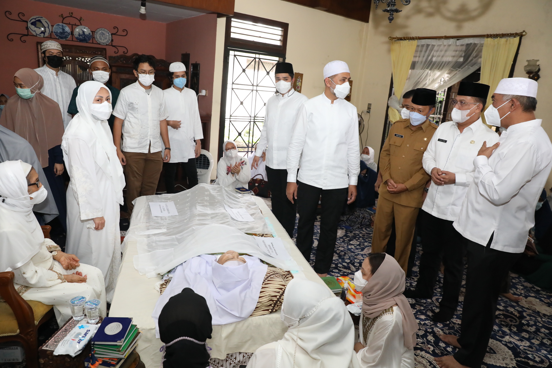 Ayah Mertua Meninggal Dunia, Gubernur Edy Rahmayadi: Semoga Ijeck dan Keluarga Diberi Ketabahan