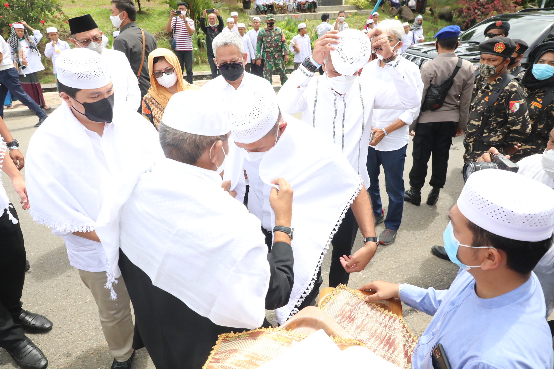 BUMN dan Mendag Kun Madina,  Salurkan Bantuan CSR ke Ponpes Musthafawiyah