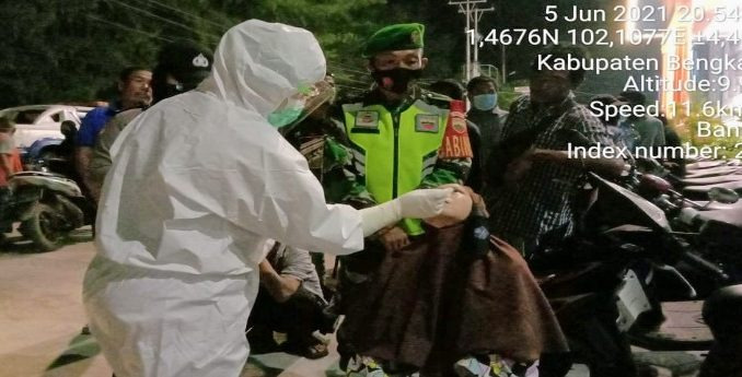 Babinsa Koramil 01/Bengkalis Gelar Ops Yustisi sekaligus Tes Swab Antigen