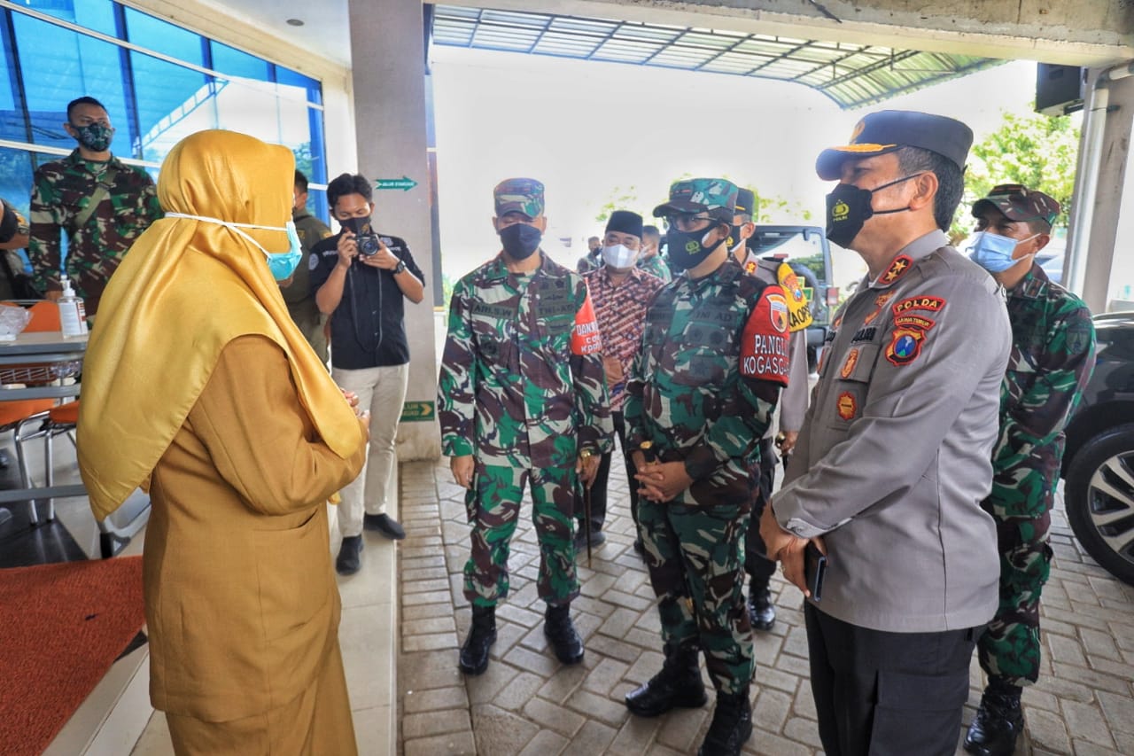 Antisipasi Lonjakan Covid-19 , Gubernur, Kapolda Jatim dan Pangdam V Brawijaya, Laksanakan Manajemen Krisis
