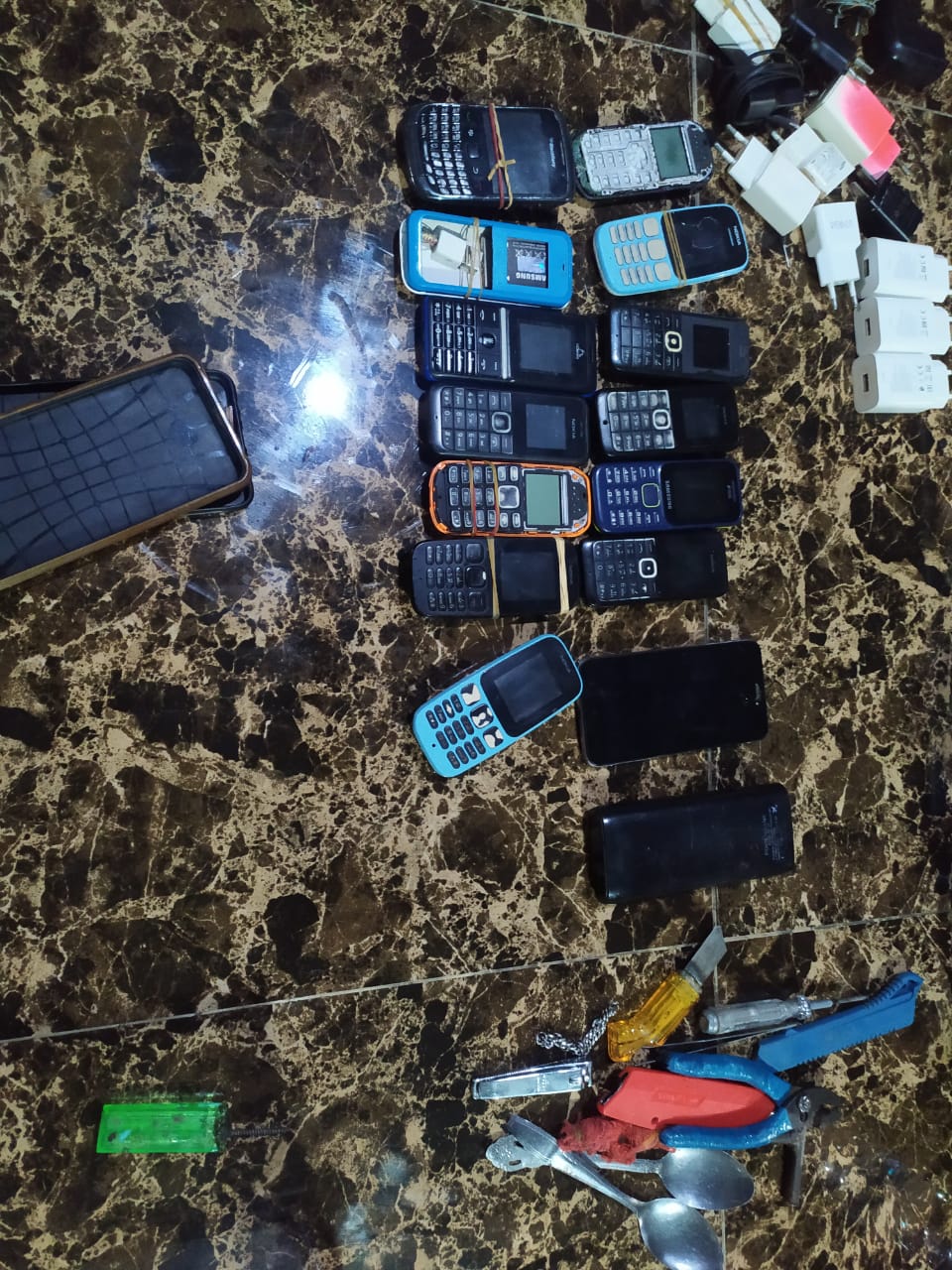 Lapas Narkotika Kelas IIA Langkat Temukan Barang Terlarang di Penggeledahan Kamar Hunian