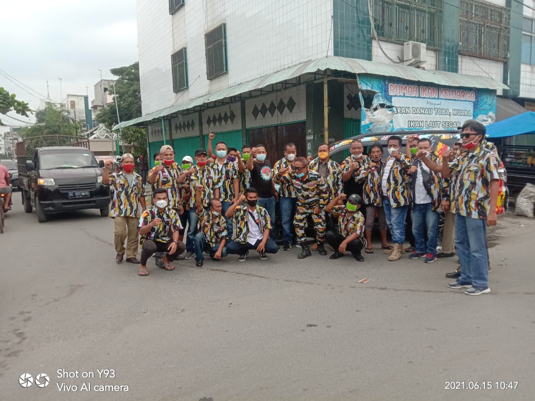 Komitmen Bantu Pemerintah Tekan Penyebaran Covid-19, PKN Deli Serdang Kembali Bagikan 1.000 Masker