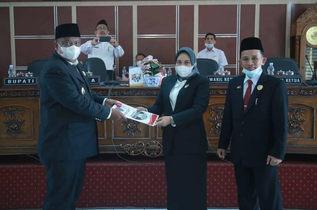Usai Menghadiri Rapat Paripurna DPRD, Pj. Bupati Labuhanbatu Terima Rekomendasi Pembahasan LKPJ