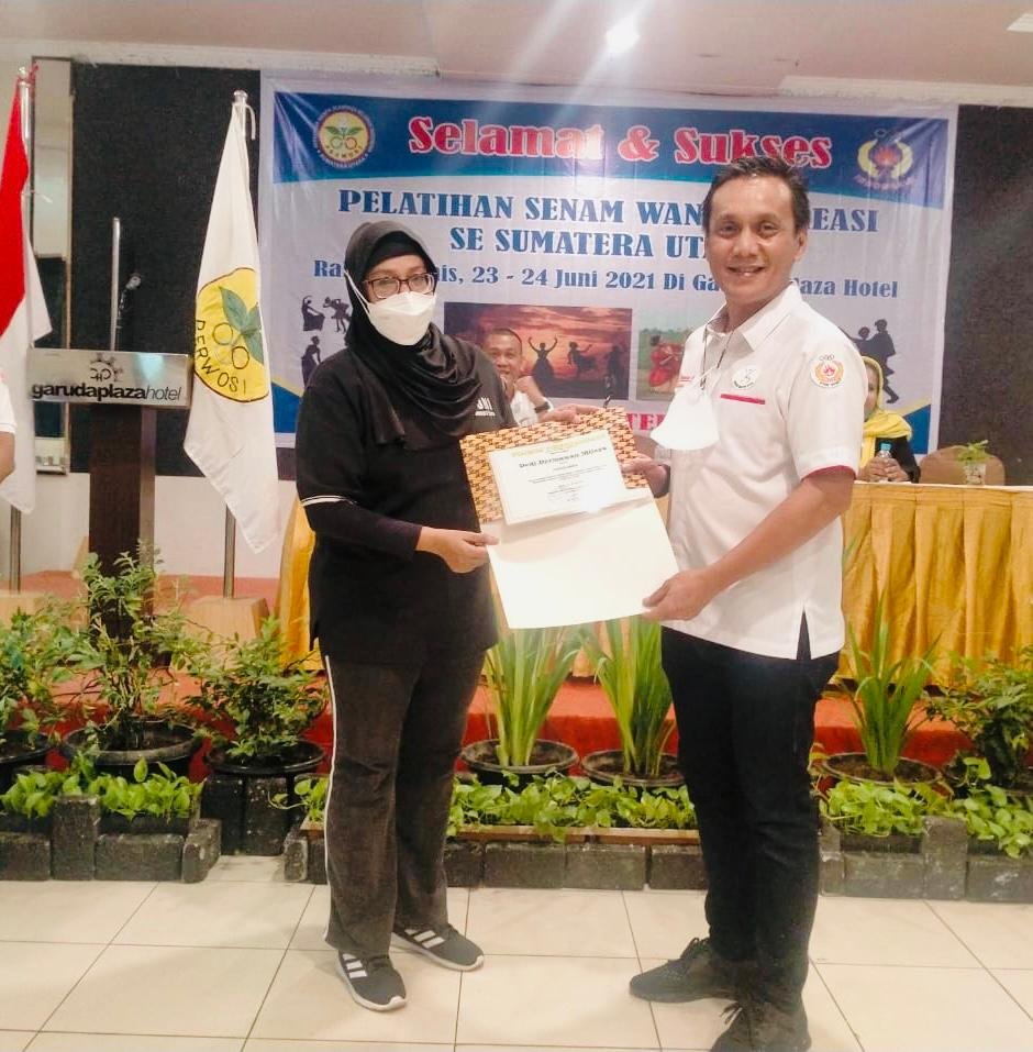 Jelang PON 2024, Ketua Persani Sumut Motivasi Instruktur Senam Aerobik