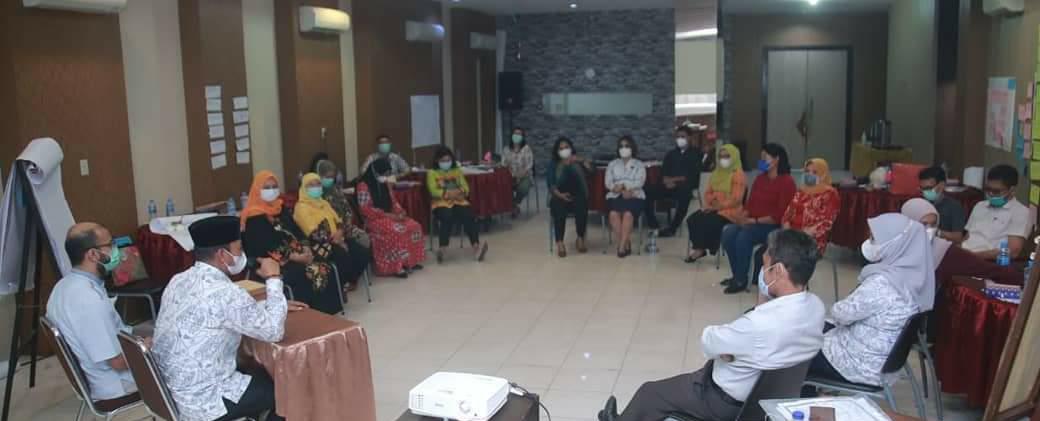 Kadiskes Labuhanbatu Menutup Pelatihan Fasilitator TOT SMART KBPP