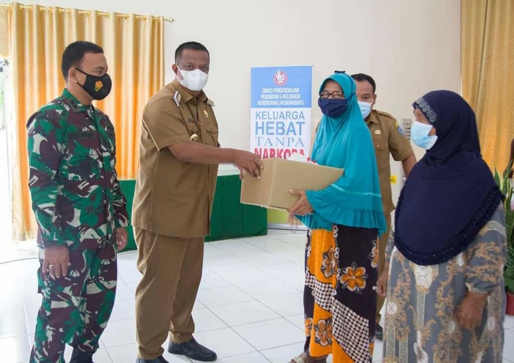 Puncak Peringatan Harganans Ke-28, Forkopimda Berikan Penghargaan Kepada Bhabinsa dan Pemberian KTP Gratis