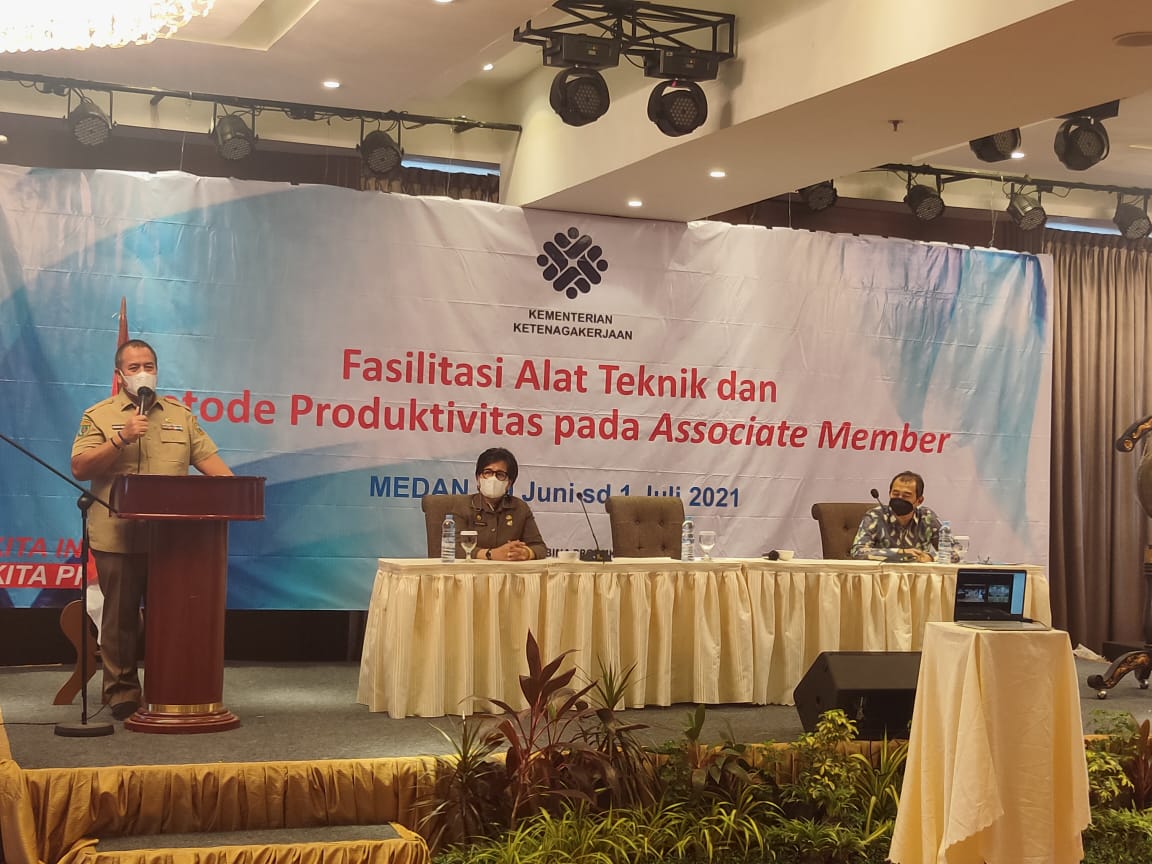 Kadisnaker ProvsuÂ  Baharuddin :Â  Peningkatan Produktivitas Tingkatkan Daya Saing
