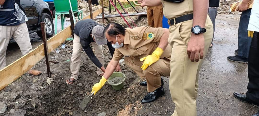 Wakil Bupati Pakpak Bharat ResmikanÂ  Peletakan Batu Pertama Pembangunan Masjid Nurul Islam Di SalakÂ 