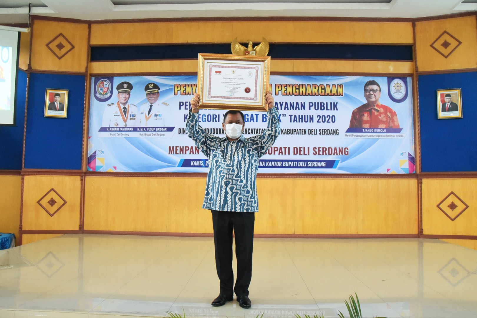 Pemkab Deli Serdang Terima Penghargaan Pelayanan Publik Tahun 2020 Dari Menpan-RB