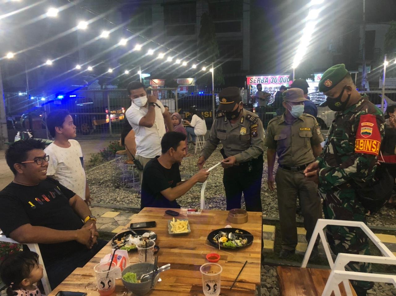 6 Orang Warga Terpapar Covid-19, Polres Tanjung Balai Bersama TNI dan Pemko Patroli Gabungan Ops Yustisi