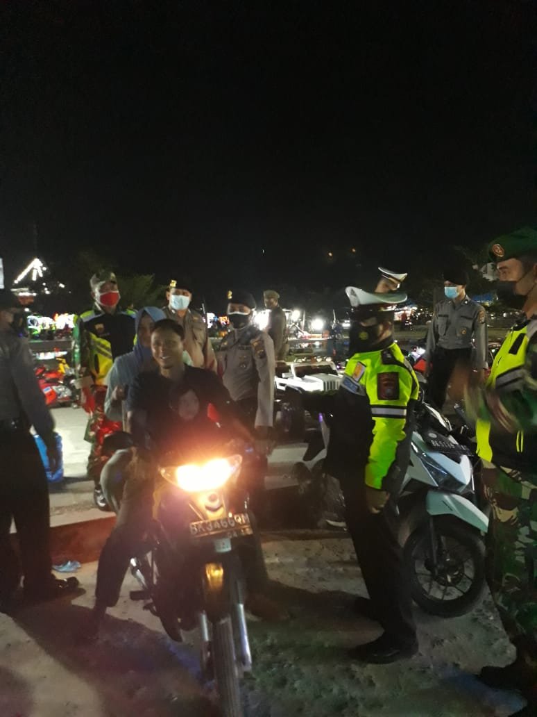 Sinergitas TNI-Polri Bersama Forkopimda Tanjung Balai, Patroli Gabungan Ops Yustisi Tindak 14 Orang Langgar Prokes