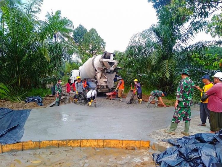 Satgas TMMD Ke-111 Kodim 0204/DS Terus Pacu Pembangunan Jalan Cor Beton